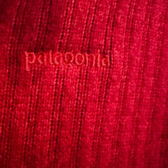Patagonia Pink/Red Women's Sweater Cardigan - Picture 3 of 7